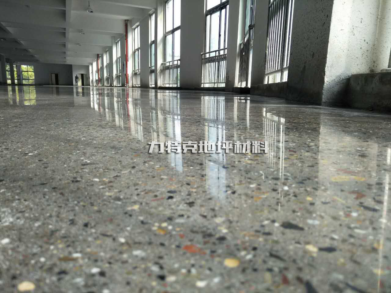 水泥密封固化劑地坪